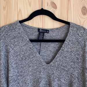 XL Miss Chievous heather gray tunic sweater